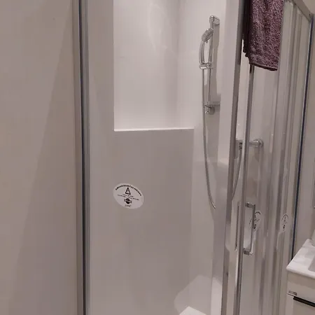 Studio-apartment Near Congress Centre 아파트 프라하