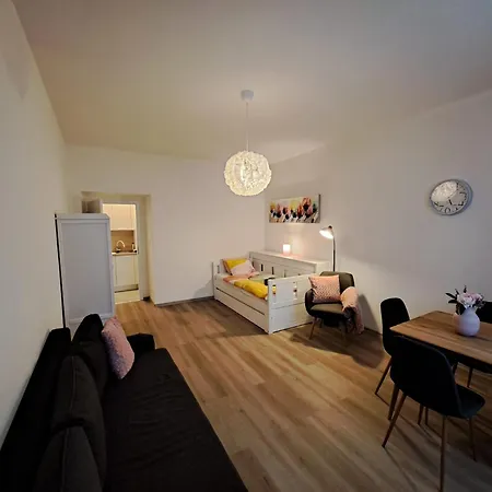 Studio-apartment Near Congress Centre 아파트