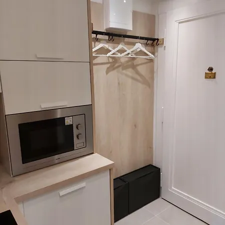 Studio-apartment Near Congress Centre 아파트 *