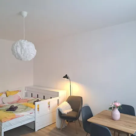 Studio-apartment Near Congress Centre 아파트 프라하
